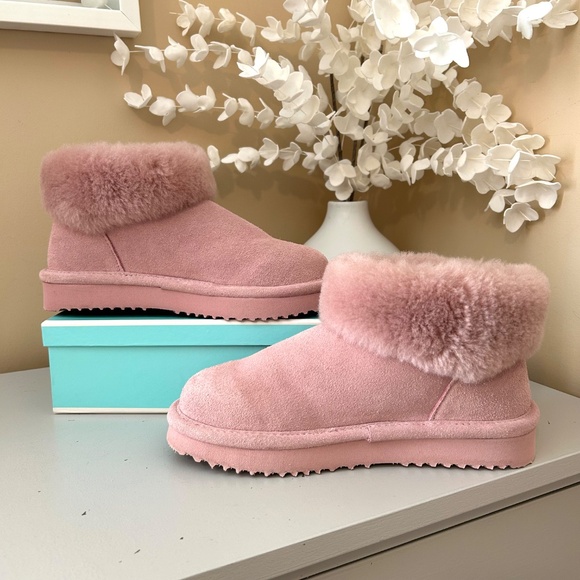 New Condition Cloud Nine Sheepskin Suede Booties Dusty Pink Size 6 - Picture 3 of 13